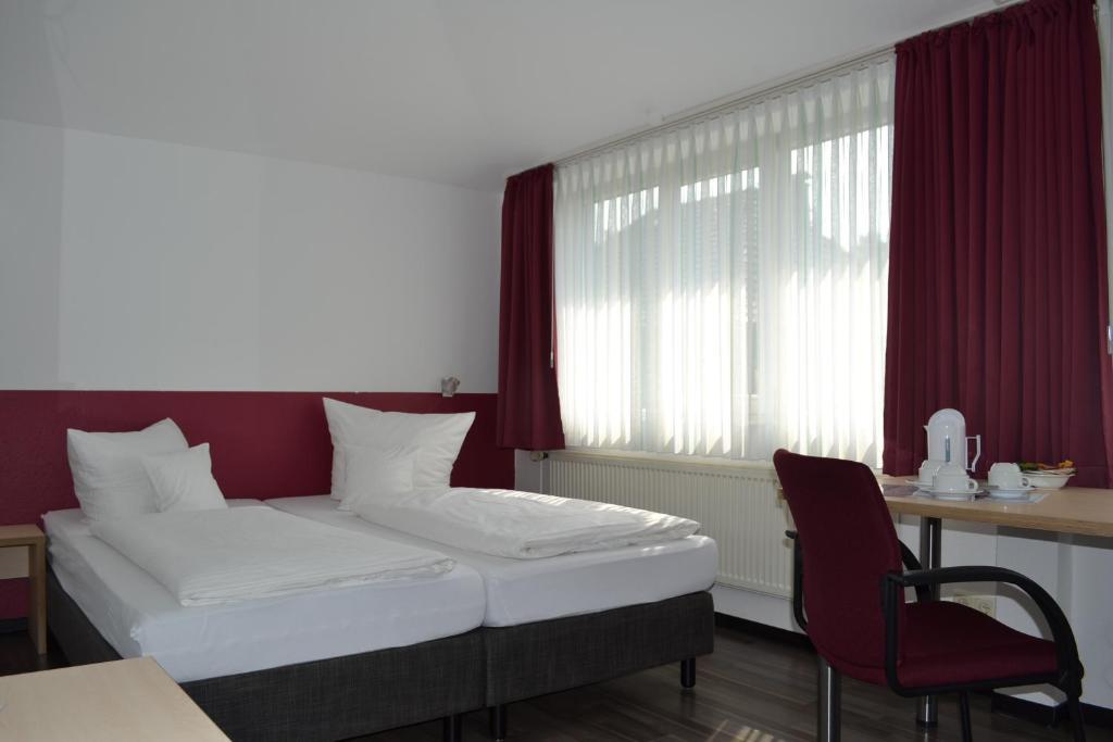 Europa-Haus-Bocholt - Bett & Bike Hotel Phòng bức ảnh